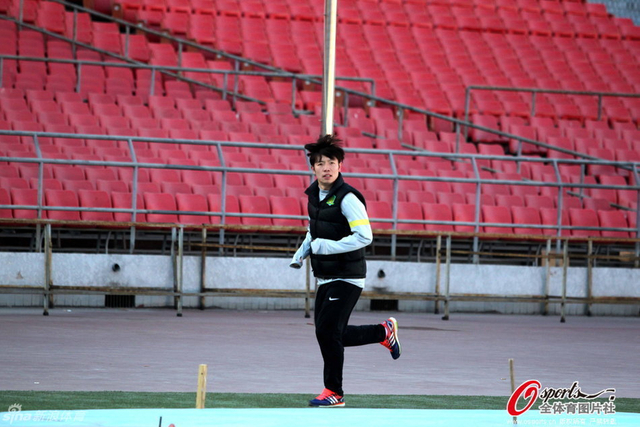 13年12月28日,张稀哲参加球队冬训