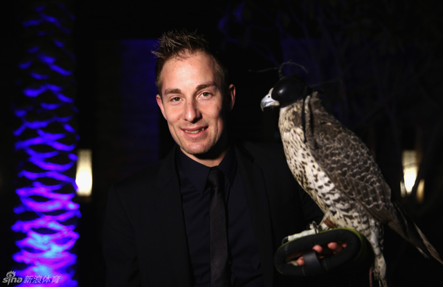 皮特盖德手托老鹰