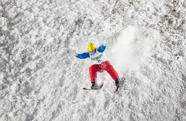 空中技巧世界杯中国选手夺冠