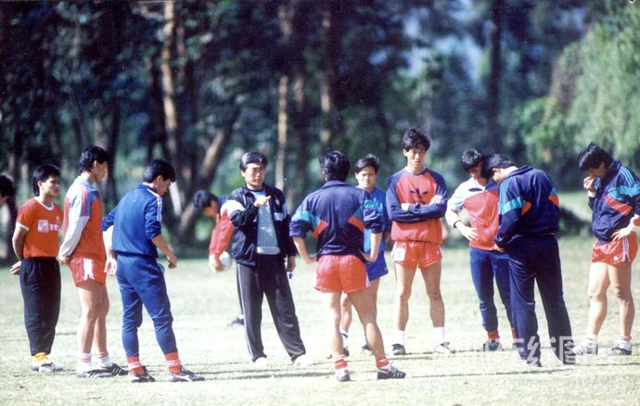 中国足球队冲击第14届世界杯