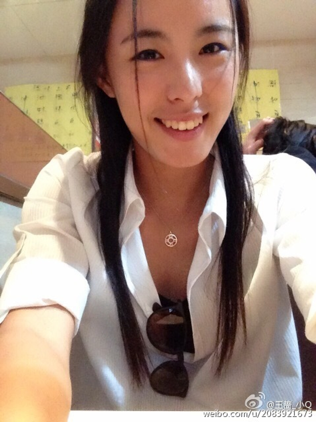 网球美女王蔷私人美照