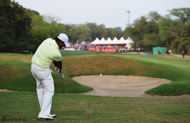 拉西里奋力一击