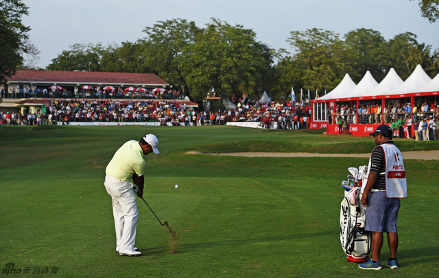 拉西里扎实触球