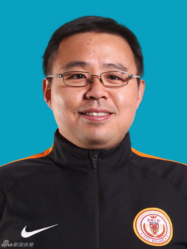 新闻官张悦