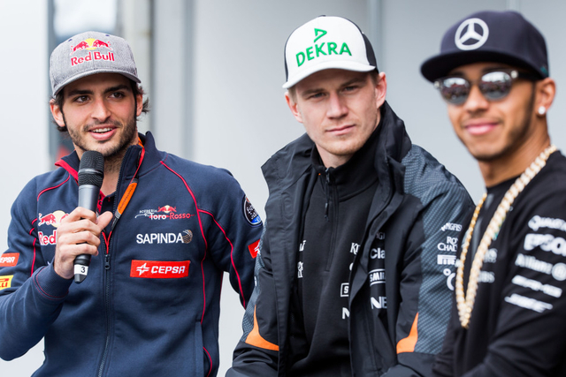 汉密尔顿霍肯伯格小塞恩斯出席车迷见面会