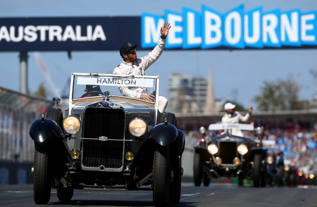 汉密尔顿赛前迅游