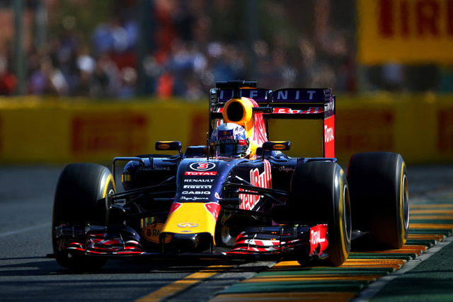 红牛车队里卡多