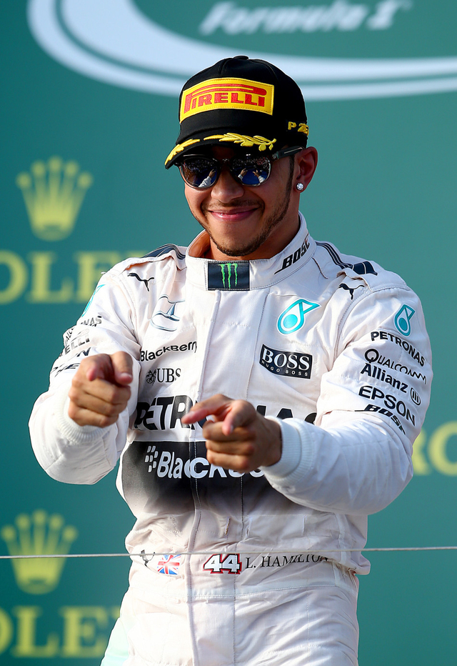 汉密尔顿庆祝夺冠