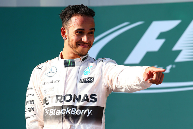 汉密尔顿庆祝夺冠