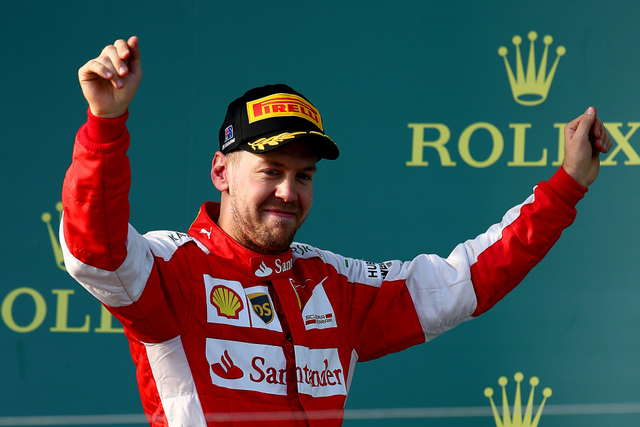 维泰尔庆祝拿到季军