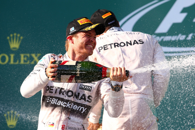 罗斯博格喷香槟