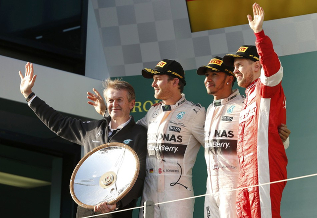 领奖台上四人组