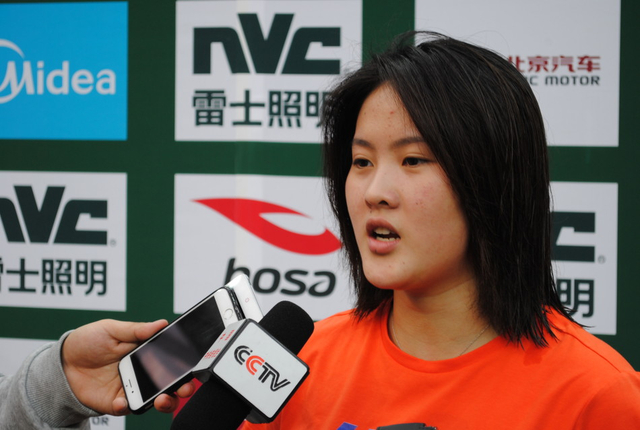 陈若琳摘银接受采访