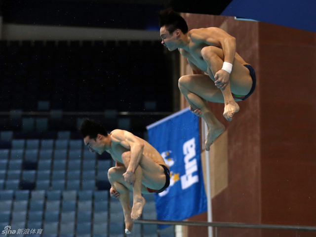 跳水系列赛迪拜站首日