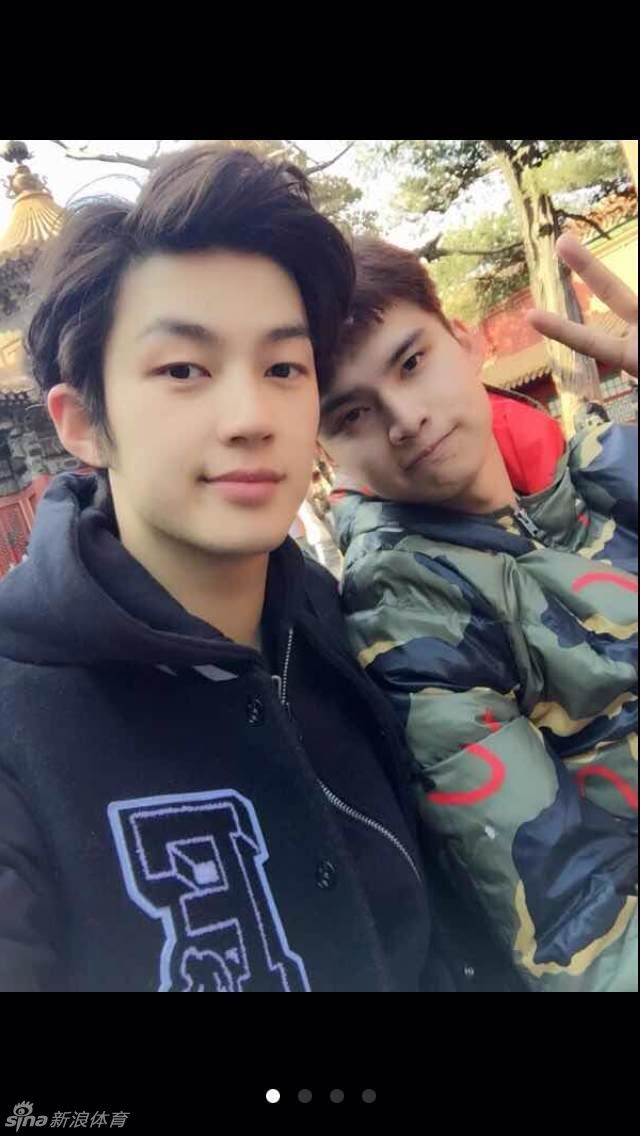 中国击剑男神董力帅气照