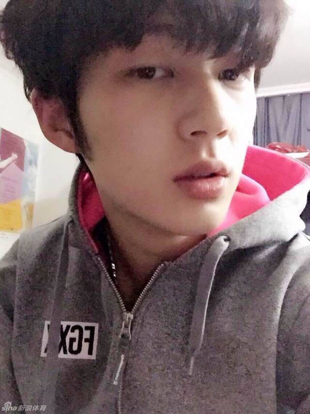 中国击剑男神董力帅气照