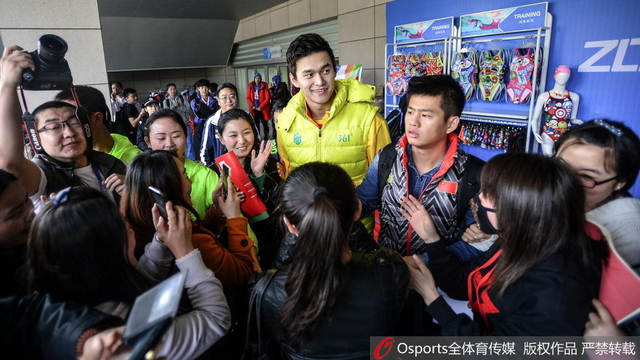 冠军赛孙杨400自过关