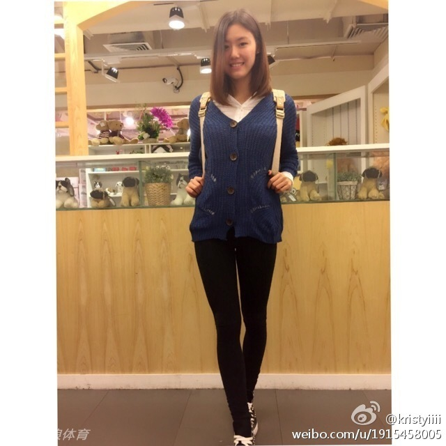 游泳美女刘湘惊艳