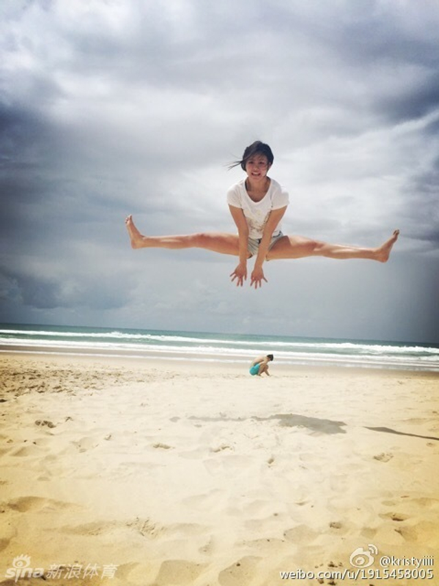 游泳美女刘湘惊艳