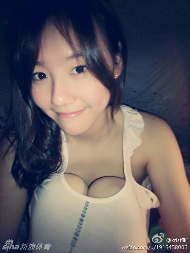 游泳美女刘湘惊艳