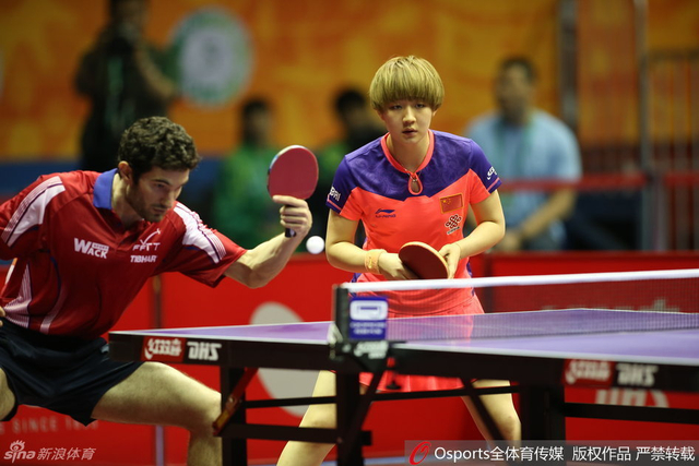 莱贝松陈梦搭档轻松晋级