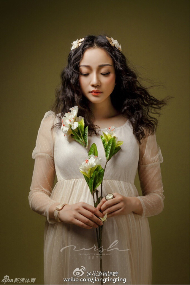 花游蒋婷婷怀孕时尚个性写真