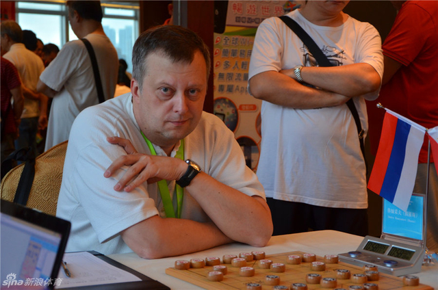 俄罗斯棋手直视镜头