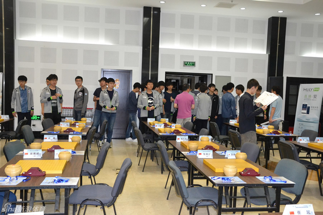 韩国棋手集体来踩场