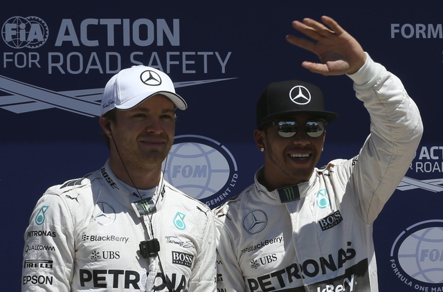 汉密尔顿庆祝夺第44个杆位