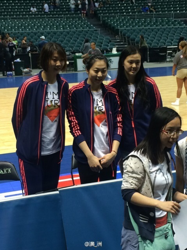 袁心玥杨珺菁张常宁合影