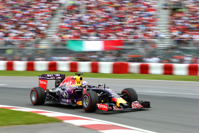 红牛车队里卡多