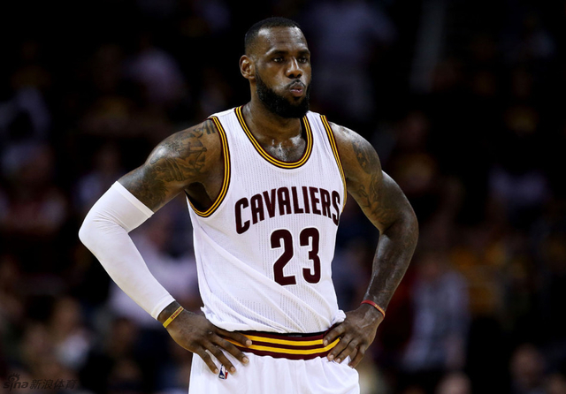 詹姆斯 总冠军 w640slw.jpg