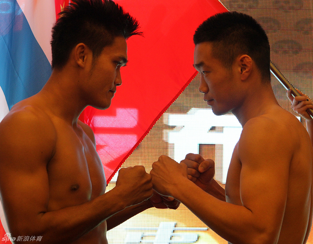 《丝路英雄》揭幕战称重仪式