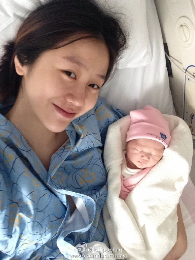 刚出生的小月亮