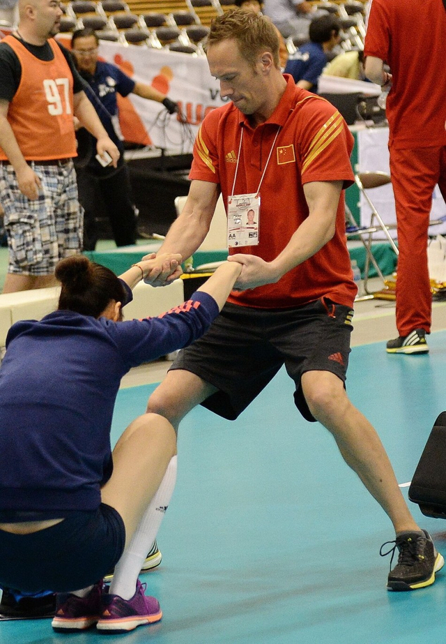 女排姑娘和她们的洋教练