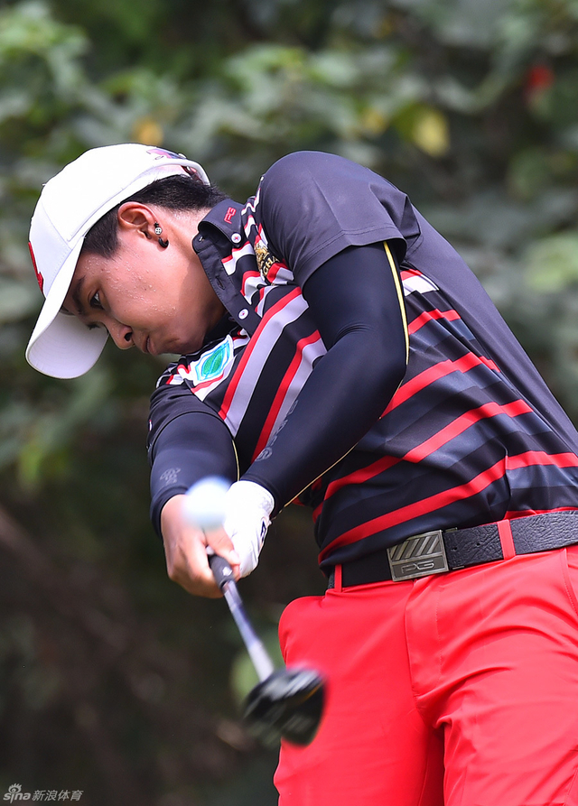 帕瑞萨挥杆瞬间