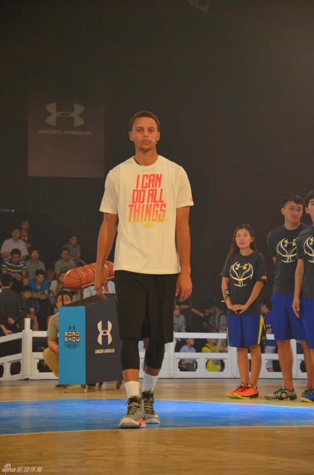 库里对话新浪体育