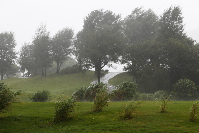 大雨侵袭清水湾导致比赛取消