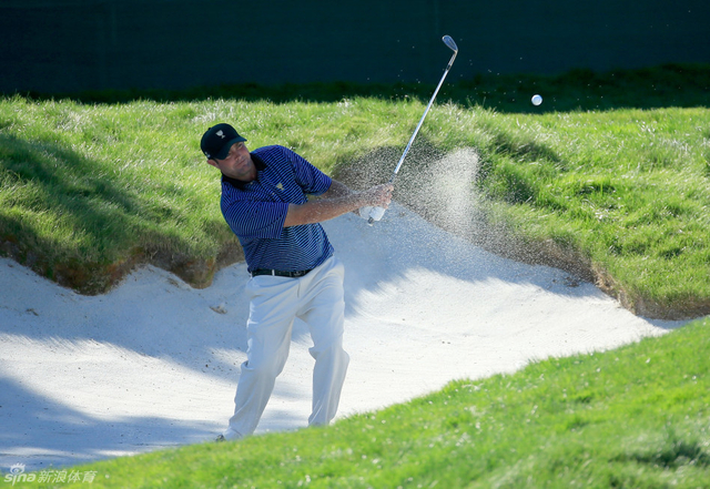 鲍迪奇沙坑救球