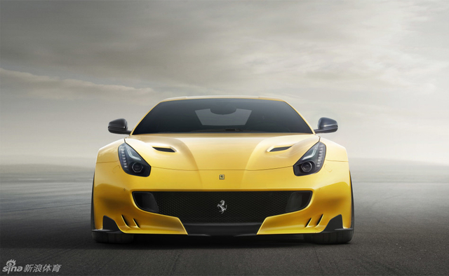 2016-Ferrari-F12tdf