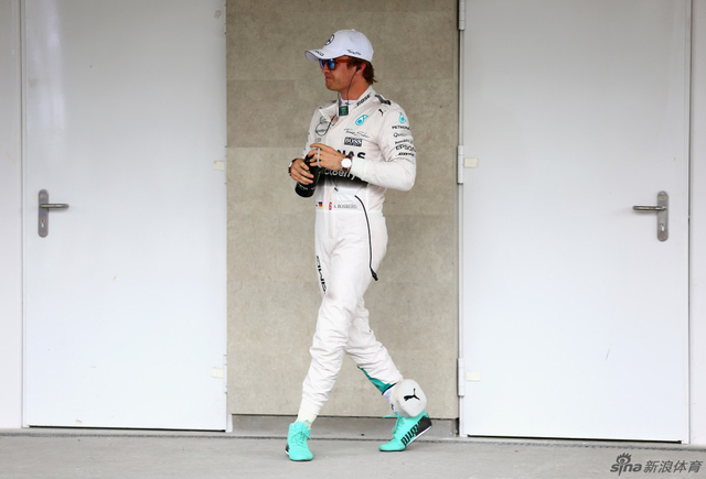 杆位得主罗斯博格