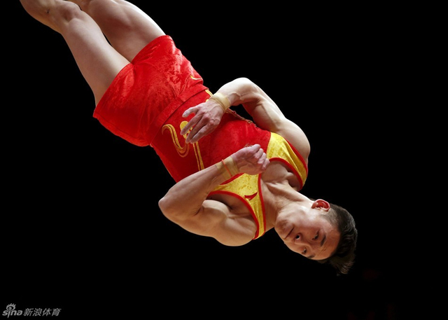 肖若腾空中姿态