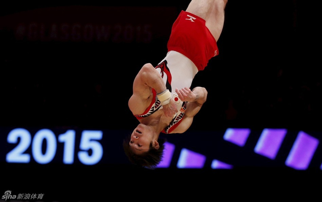 体操男子全能决赛精彩纷呈
