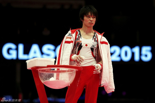 抹镁粉准备上场