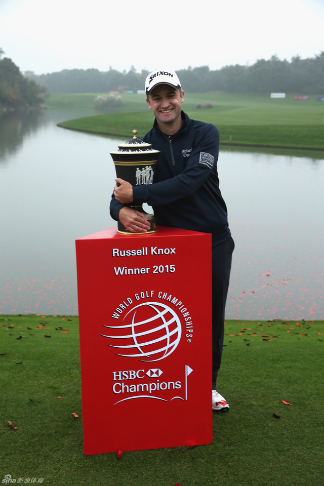 诺克斯捧杯入怀