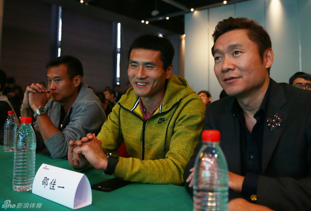 高雷雷复出踢西乙b发布会举行 球队:他符合要求