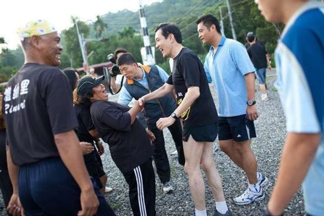 马英九与跑友会面？足够亲切