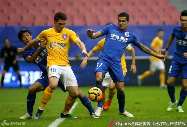 卡希尔和卡尔坦森争球