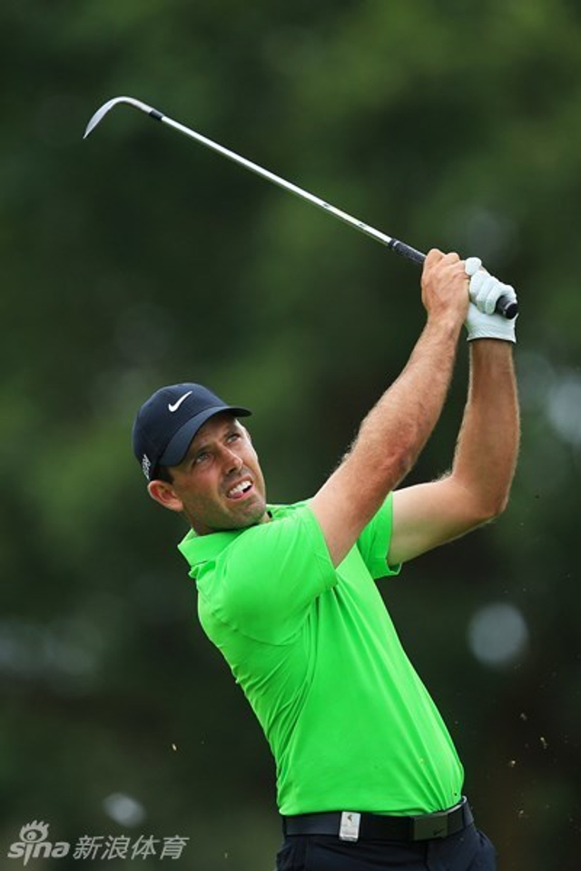 登喜路赛舒瓦泽尔领跑