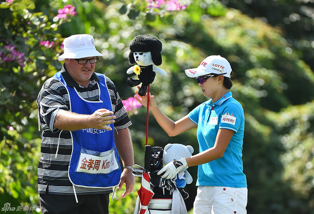 金孝周选择球杆